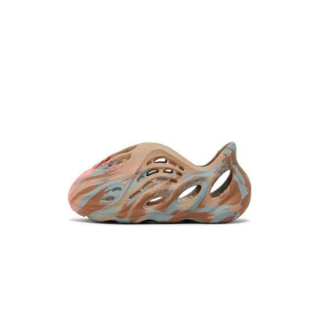 Yeezy Foam RNNR MX Sand Grey